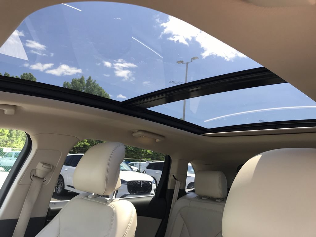 Used 2016 Lincoln MKX Reserve w/ Climate Package AWD/4WD image 28