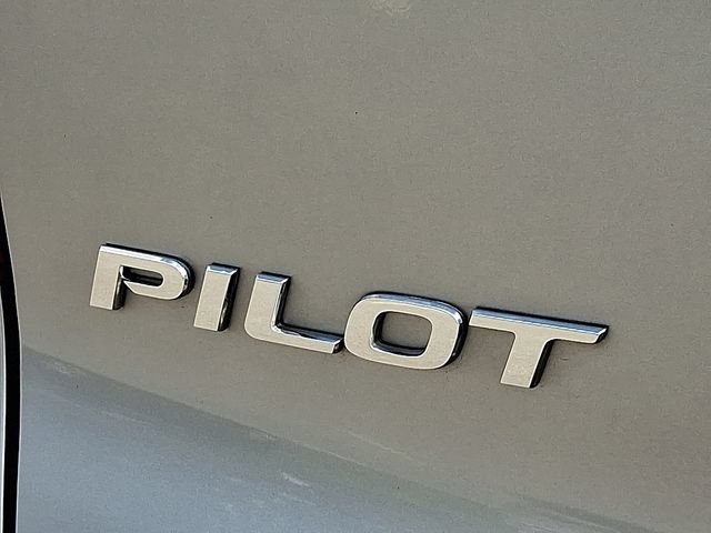 Used 2016 Honda Pilot Touring image 29