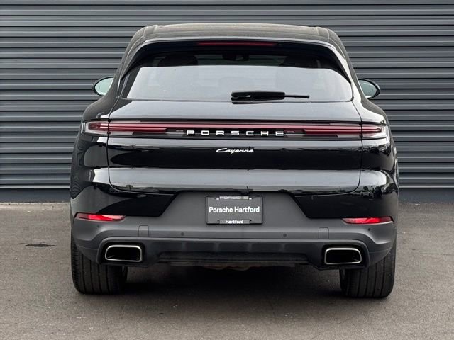 Used 2024 Porsche Cayenne image 6