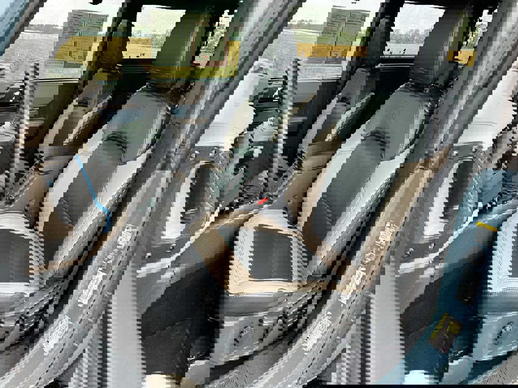 Used 2022 Ford Bronco Wildtrak image 11