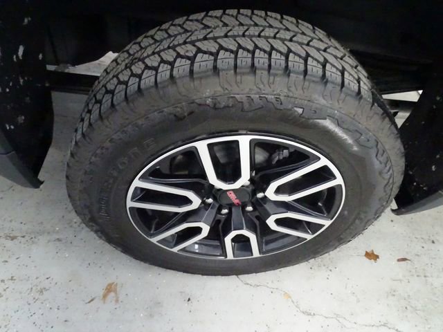 Used 2025 GMC Sierra 1500 AT4 w/ Technology Package image 28