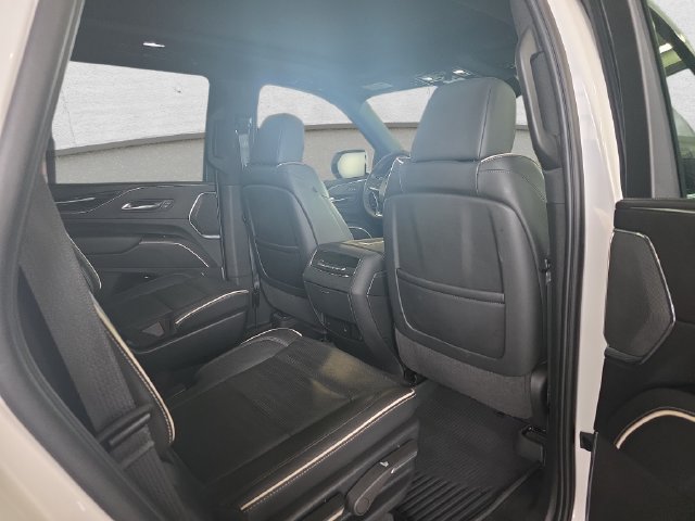Certified 2023 Cadillac Escalade Sport w/ LPO, Illumination Package AWD/4WD image 11