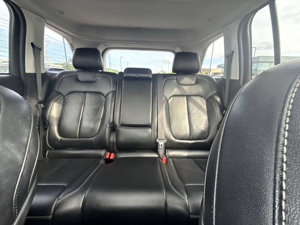 Used 2023 Jeep Grand Cherokee Limited AWD/4WD image 22