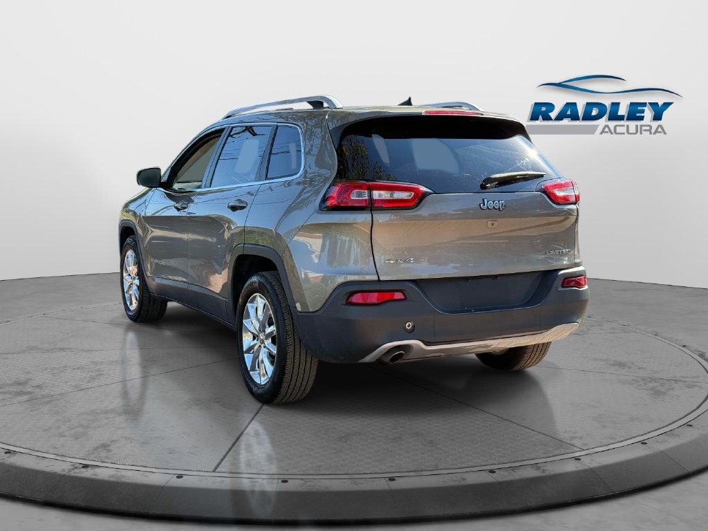 Used 2017 Jeep Cherokee Limited AWD/4WD image 5
