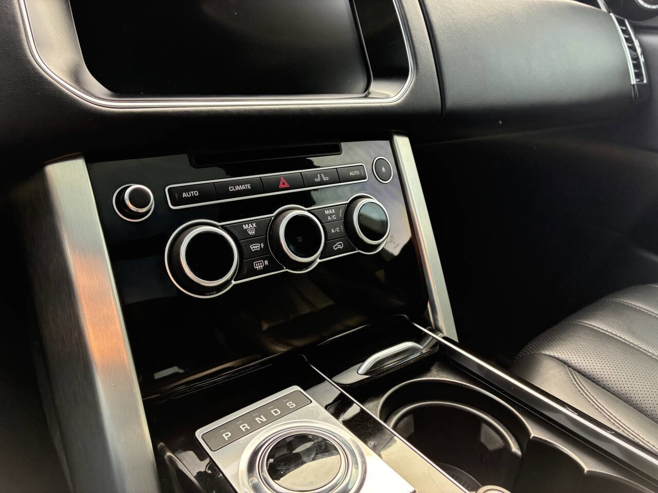 Used 2017 Land Rover Range Rover Supercharged image 28