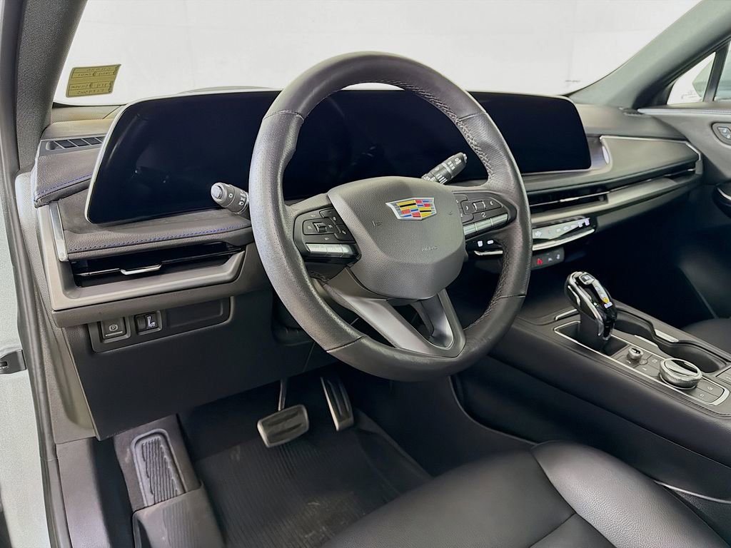 Used 2024 Cadillac XT4 Sport w/ Technology Package AWD/4WD image 10