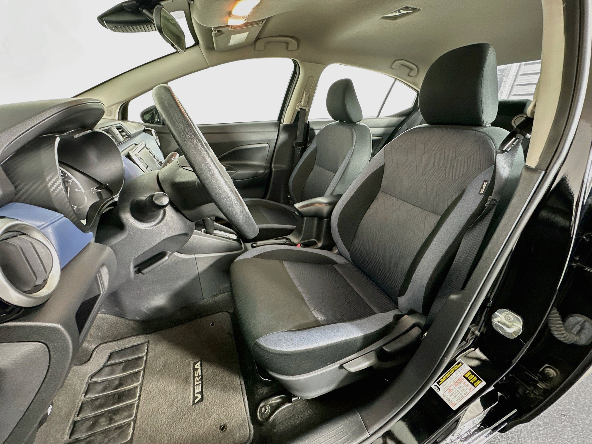 Used 2025 Nissan Versa SV FWD image 13