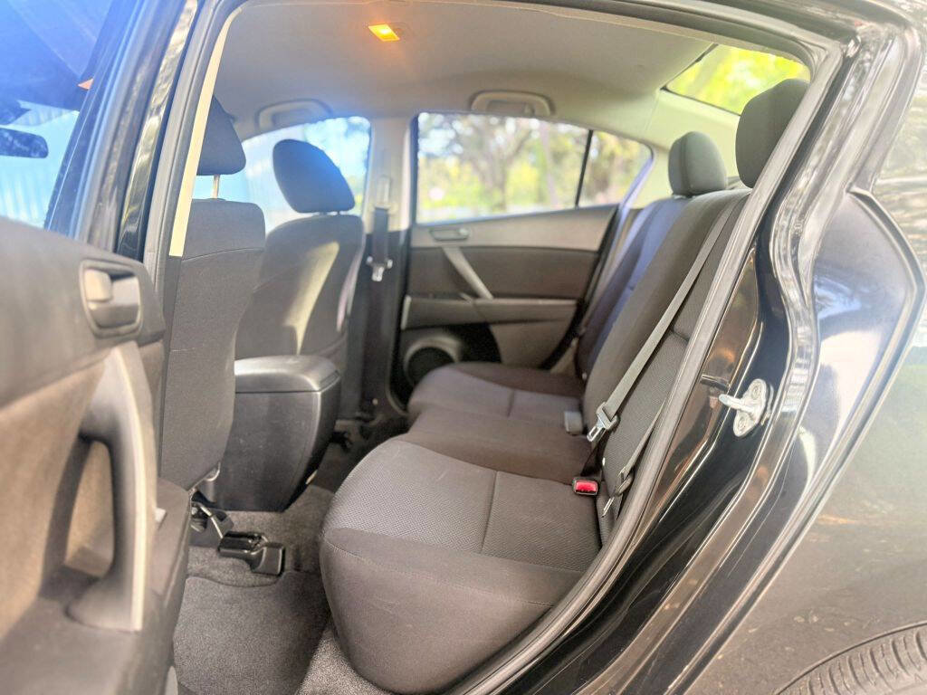 Used 2011 MAZDA MAZDA3 i Sport image 11