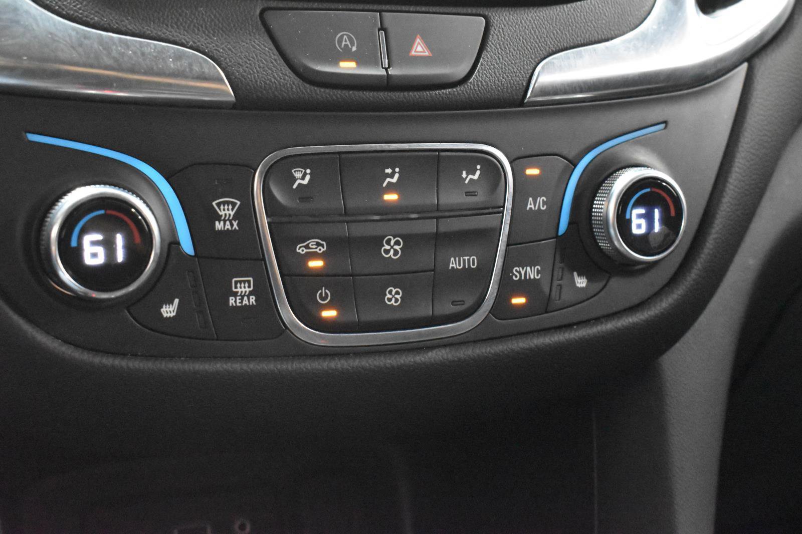 Used 2022 Chevrolet Equinox LT w/ Driver Convenience Package FWD image 16