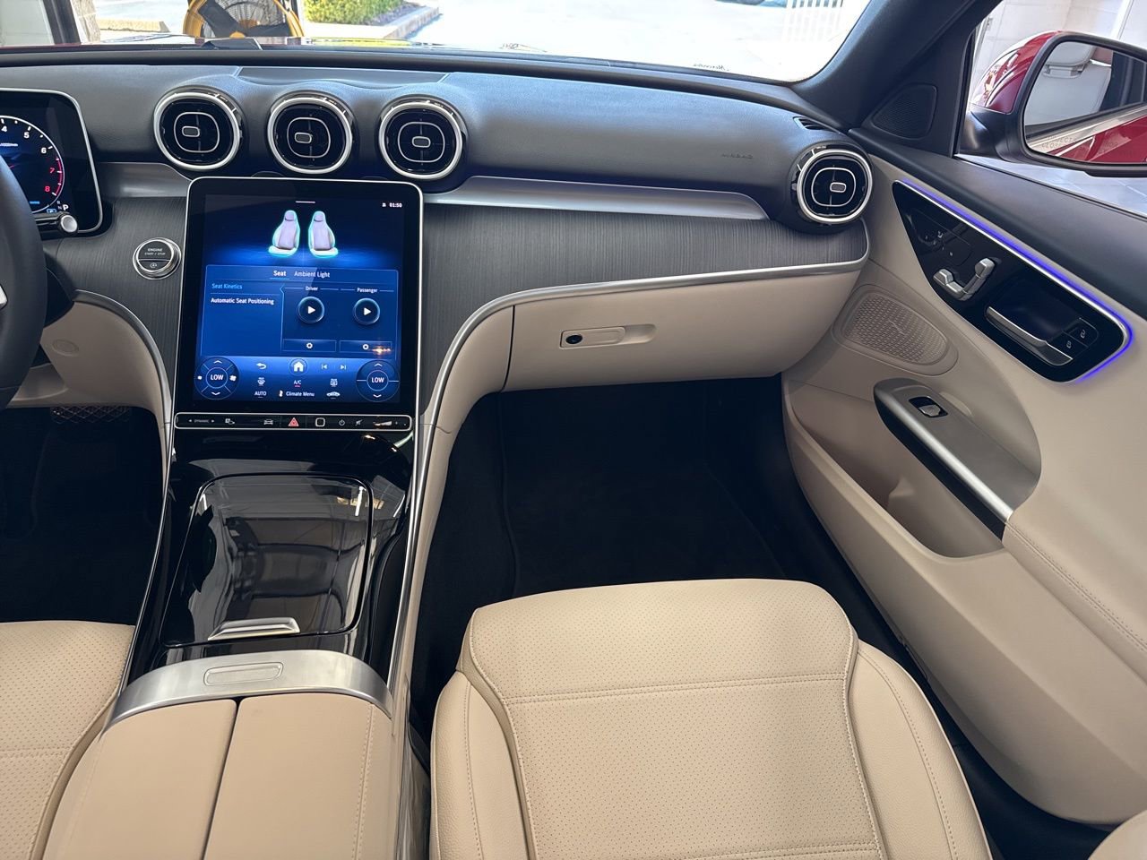 Used 2025 Mercedes-Benz C 300 Sedan image 46