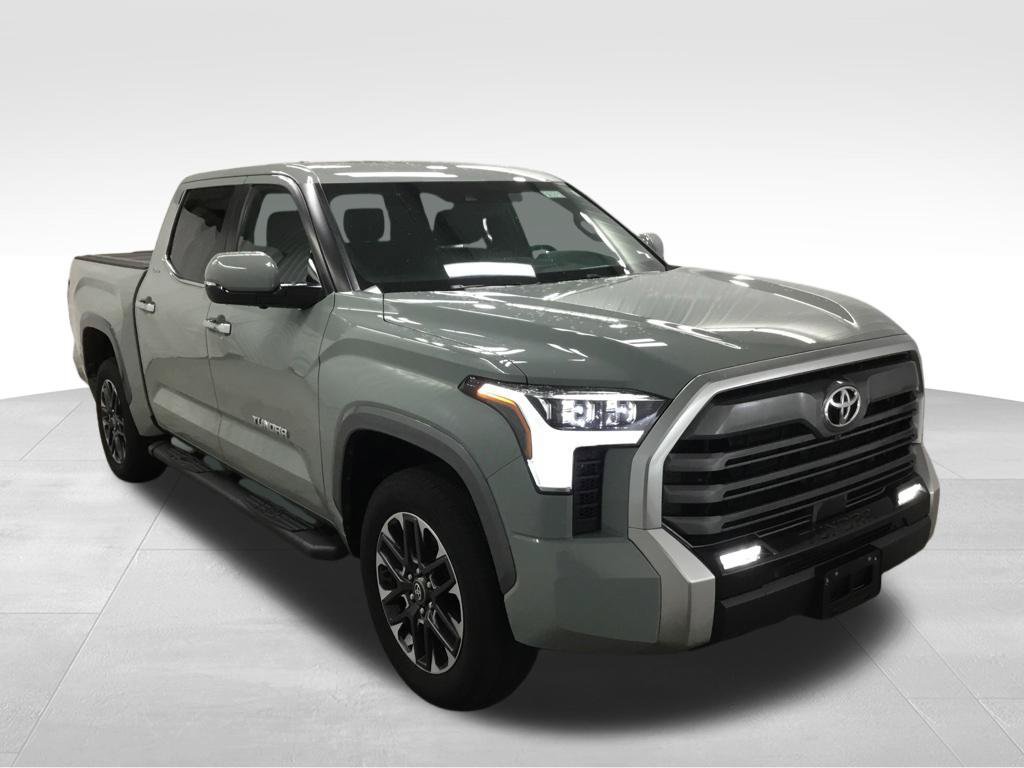 Used 2025 Toyota Tundra Limited AWD/4WD image 3