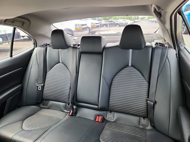 Used 2018 Toyota Camry SE w/ Moonroof Package FWD image 28