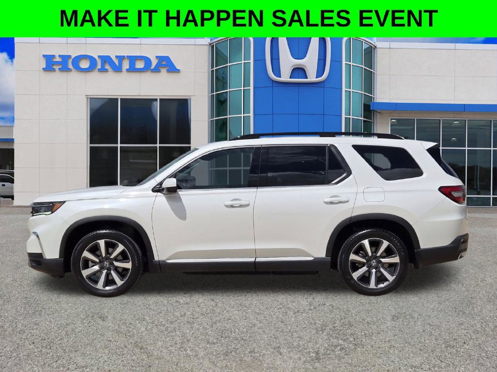 Used 2025 Honda Pilot Touring image 6