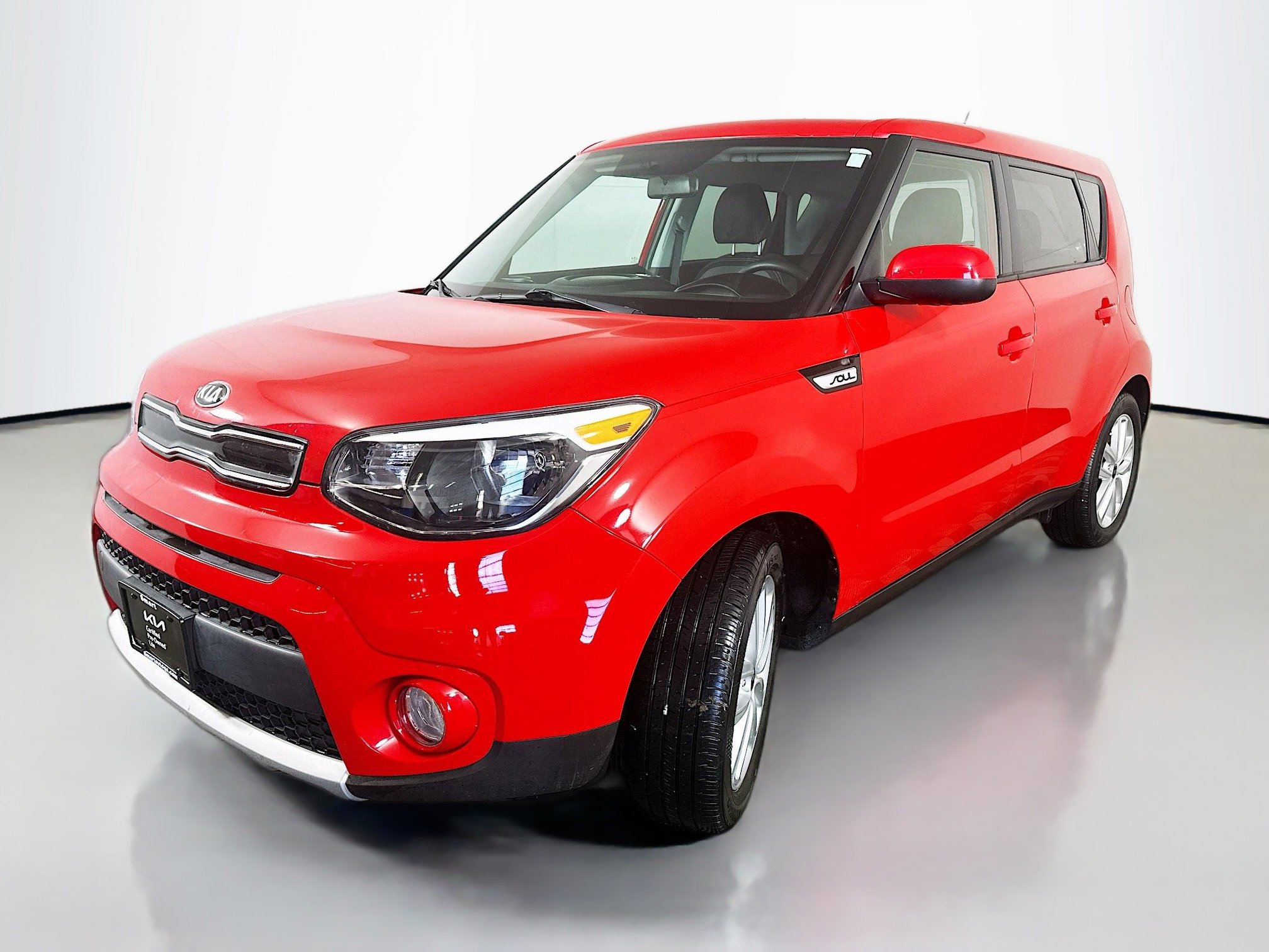 Used 2019 Kia Soul + image 3