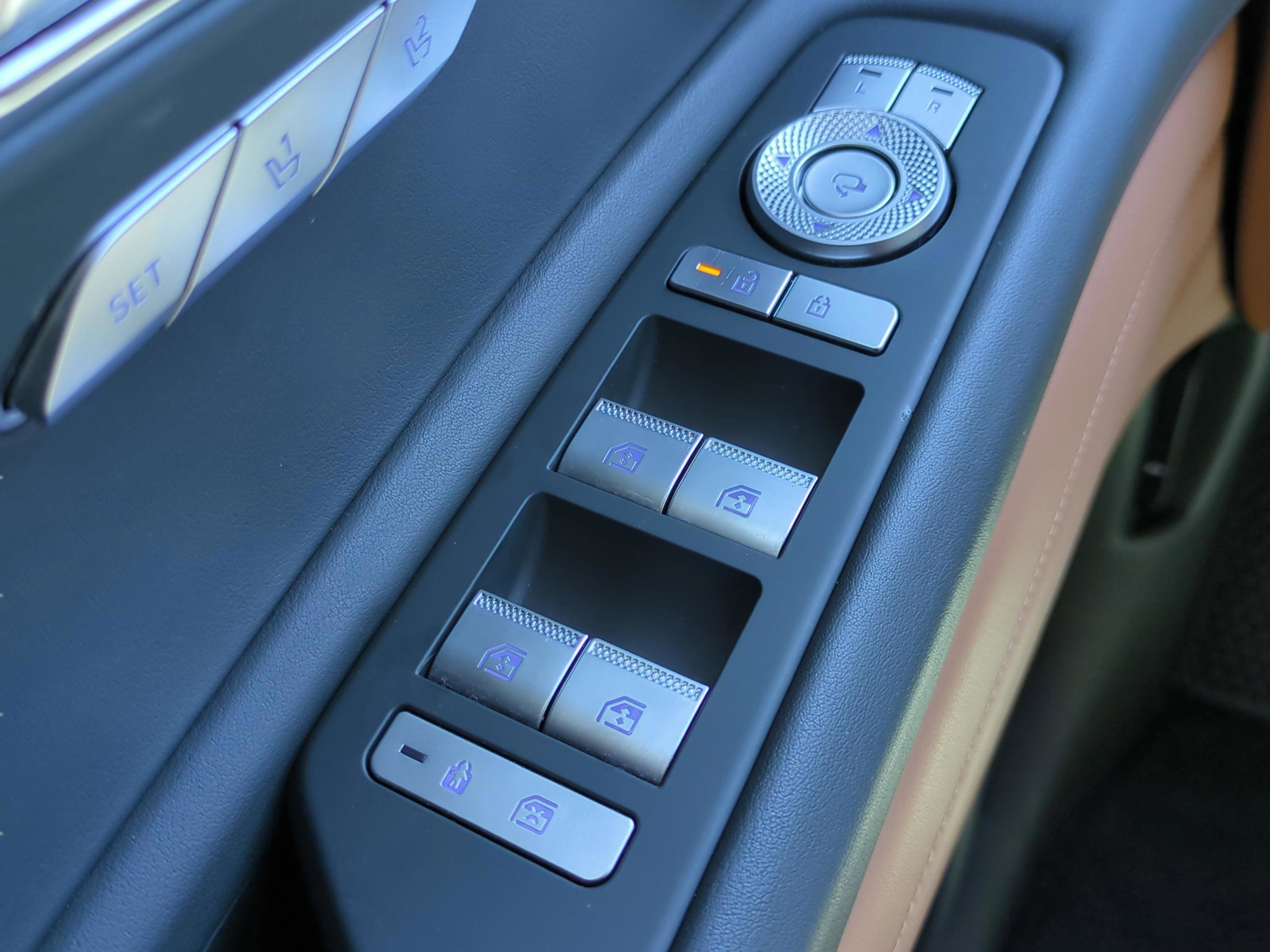 Used 2025 Genesis GV80 3.5T Prestige image 13