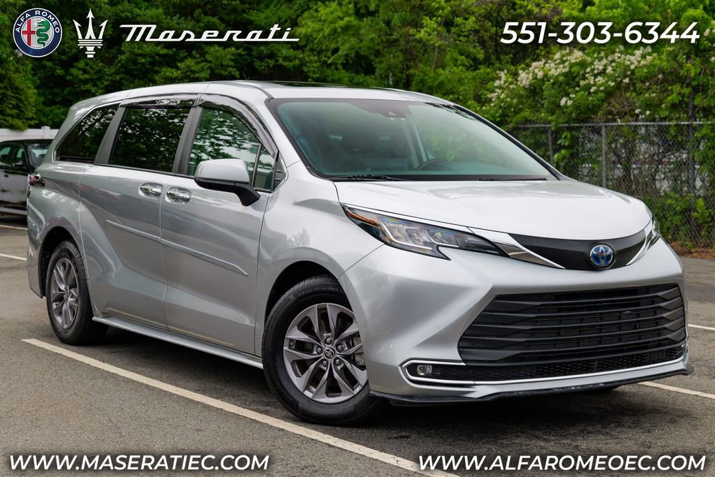 Used 2023 Toyota Sienna XLE