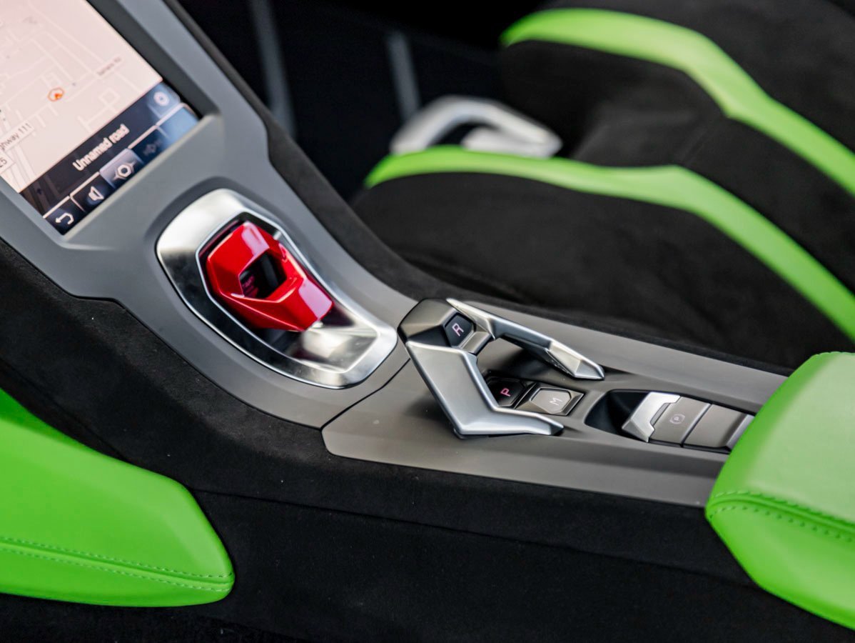 Used 2024 Lamborghini Huracan STO image 18