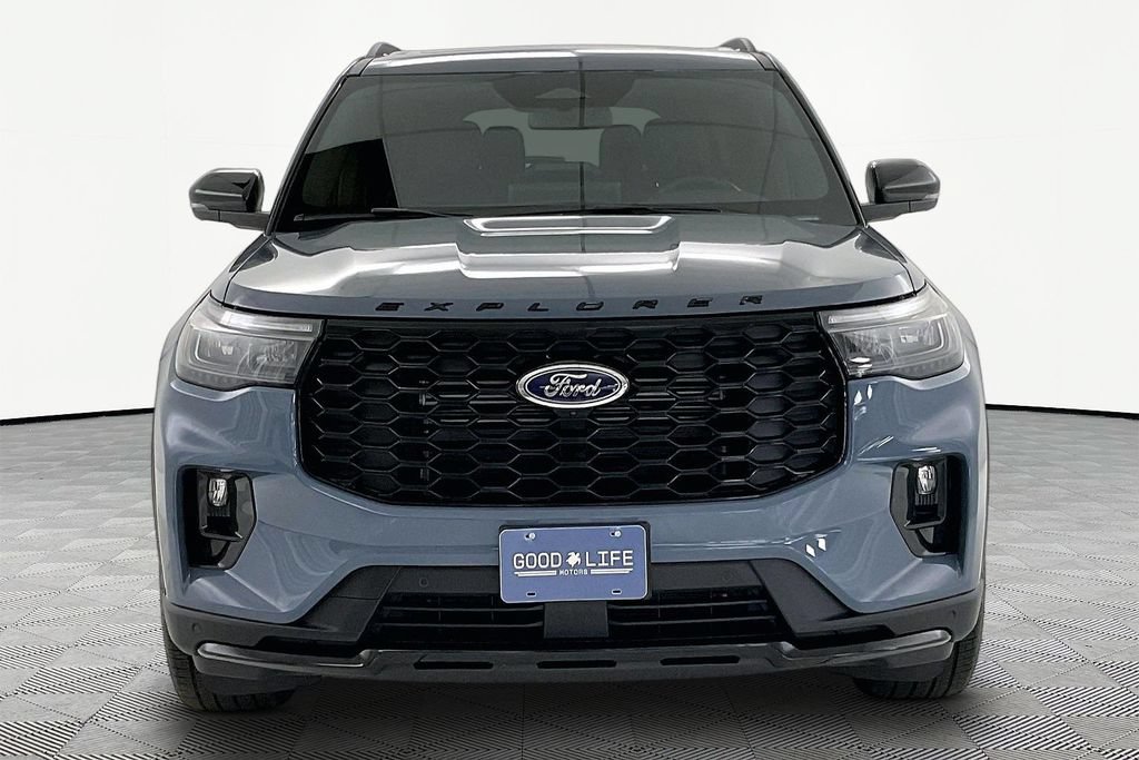 Used 2025 Ford Explorer ST-Line w/ Premium Package AWD/4WD image 2