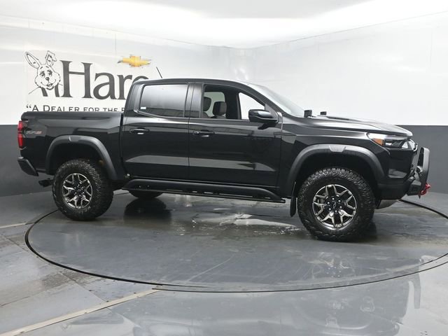 New 2026 Chevrolet Colorado ZR2 w/ Off-Road Front Bumper Package AWD/4WD image 27