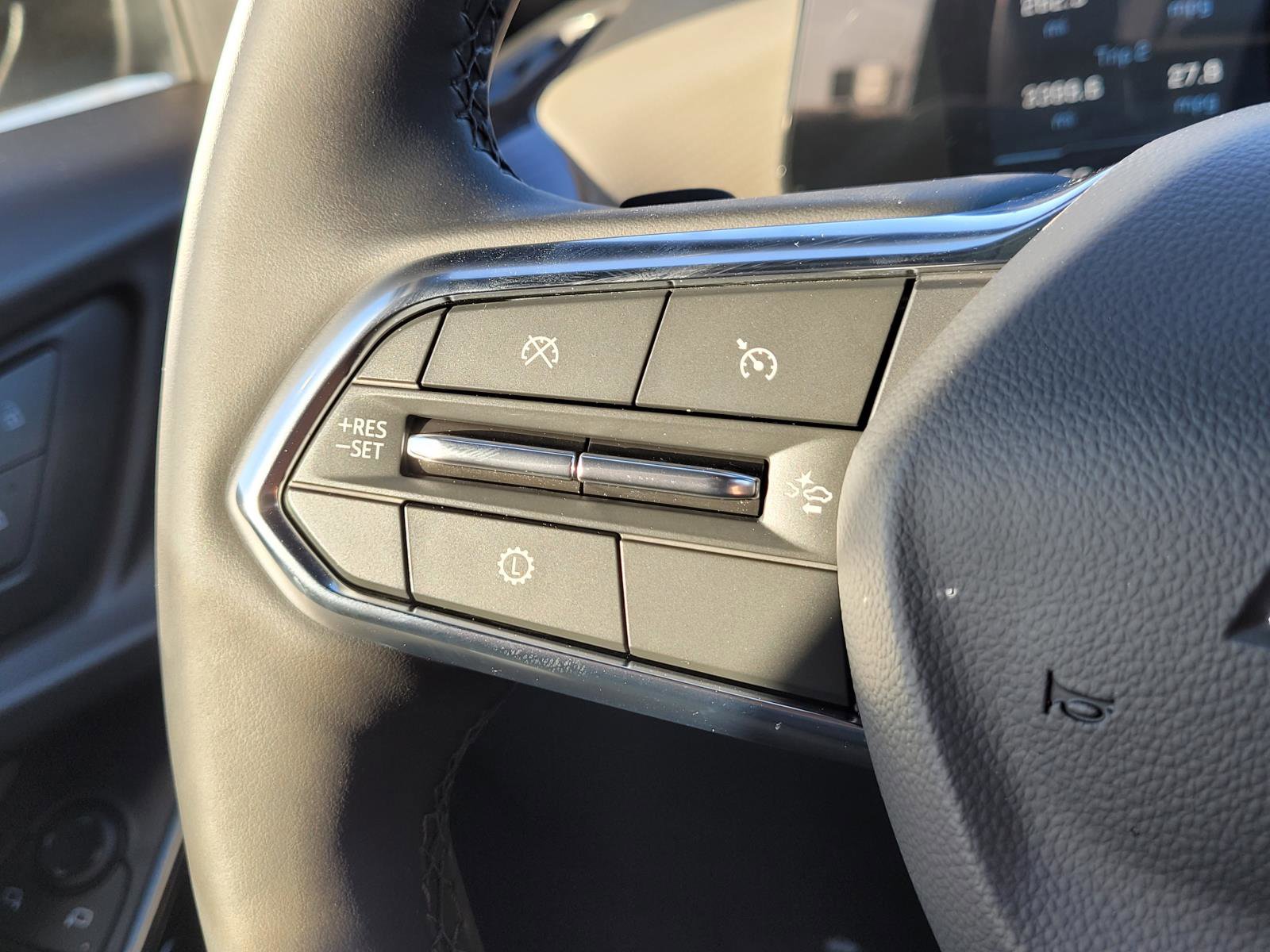 Used 2026 Chevrolet Equinox LT w/ Convenience Package II image 9