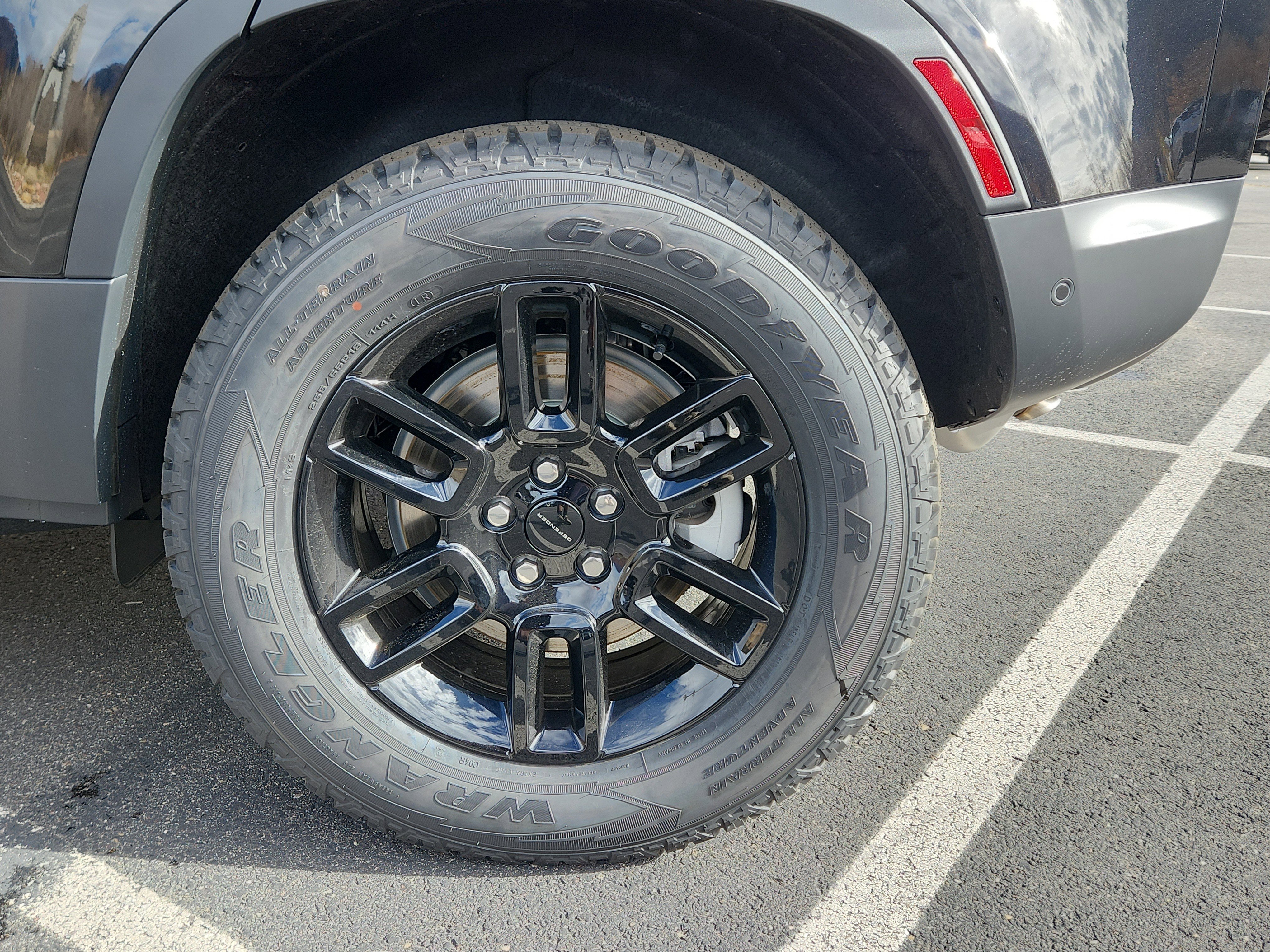 New 2026 Land Rover Defender 110 S image 15