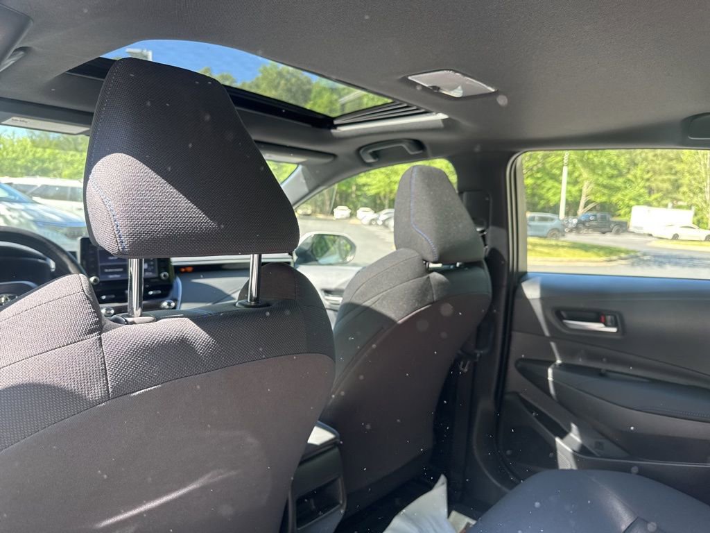 Certified 2022 Toyota Corolla SE w/ SE Premium Package image 9