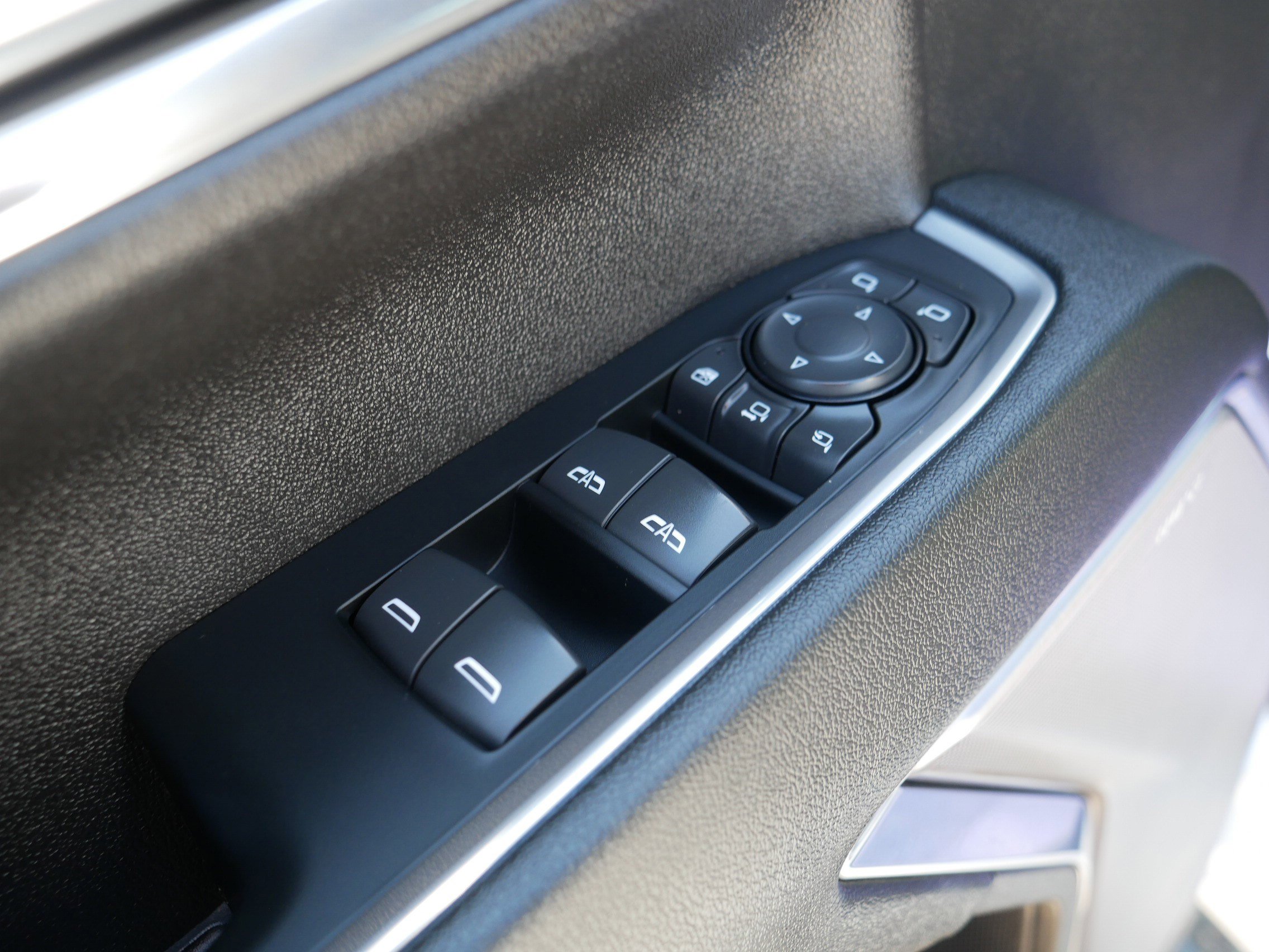 Used 2024 Chevrolet Silverado 2500 High Country w/ Technology Package AWD/4WD image 19