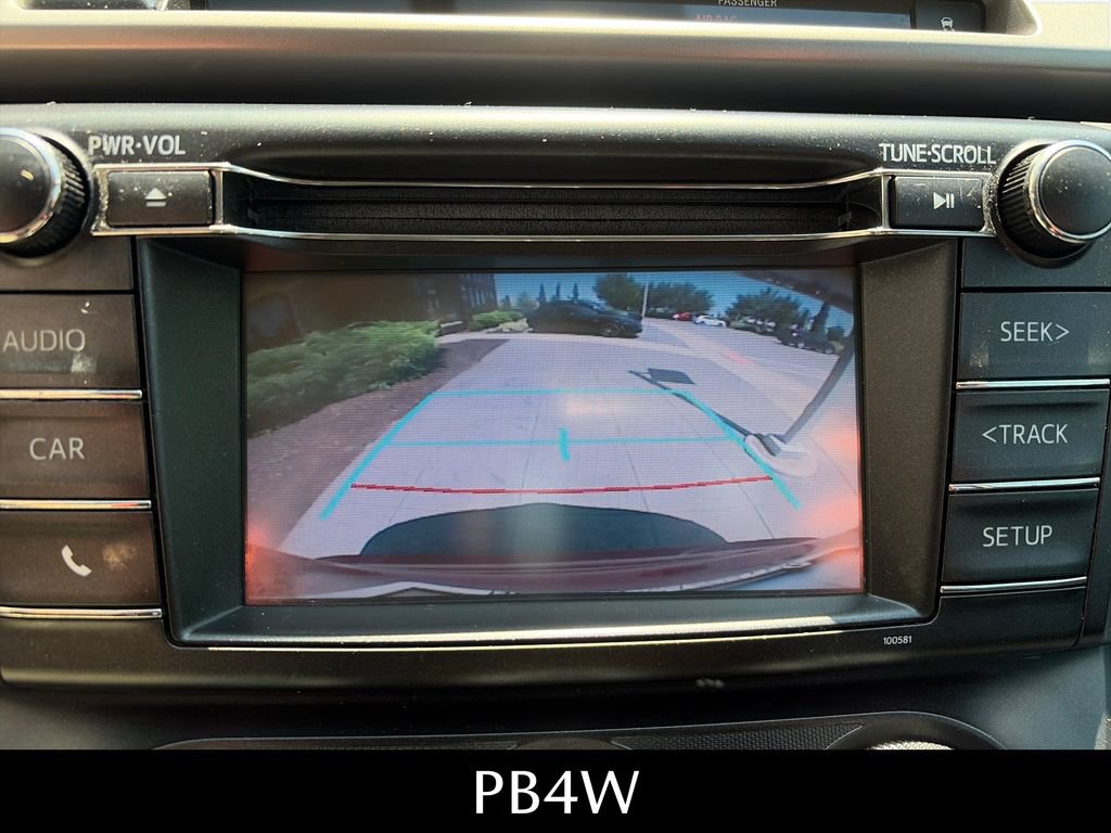 Used 2016 Toyota RAV4 LE FWD image 18