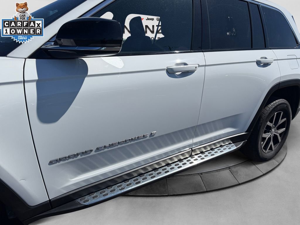 Used 2024 Jeep Grand Cherokee Limited image 31