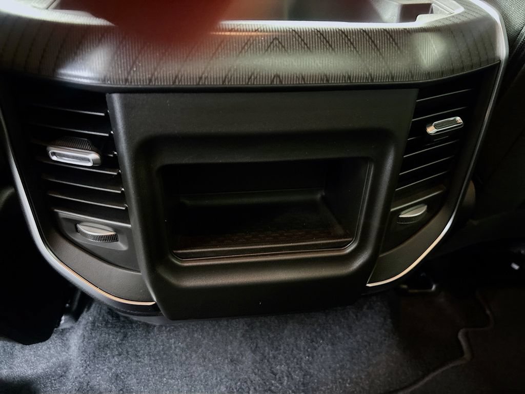 New 2026 RAM 1500 Express AWD/4WD image 16