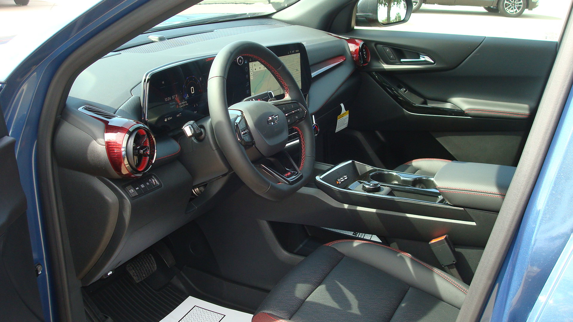 New 2027 Chevrolet Equinox RS w/ Safety and Technology Package AWD/4WD image 8
