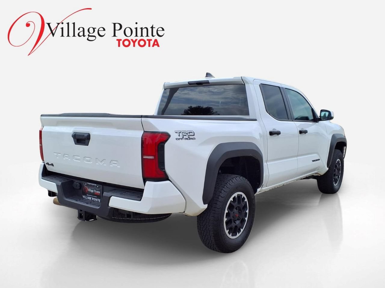 Used 2024 Toyota Tacoma TRD Off-Road AWD/4WD image 5