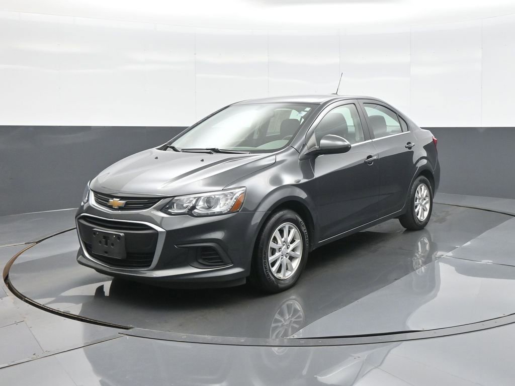 Used 2020 Chevrolet Sonic LT w/ Convenience Package FWD image 3