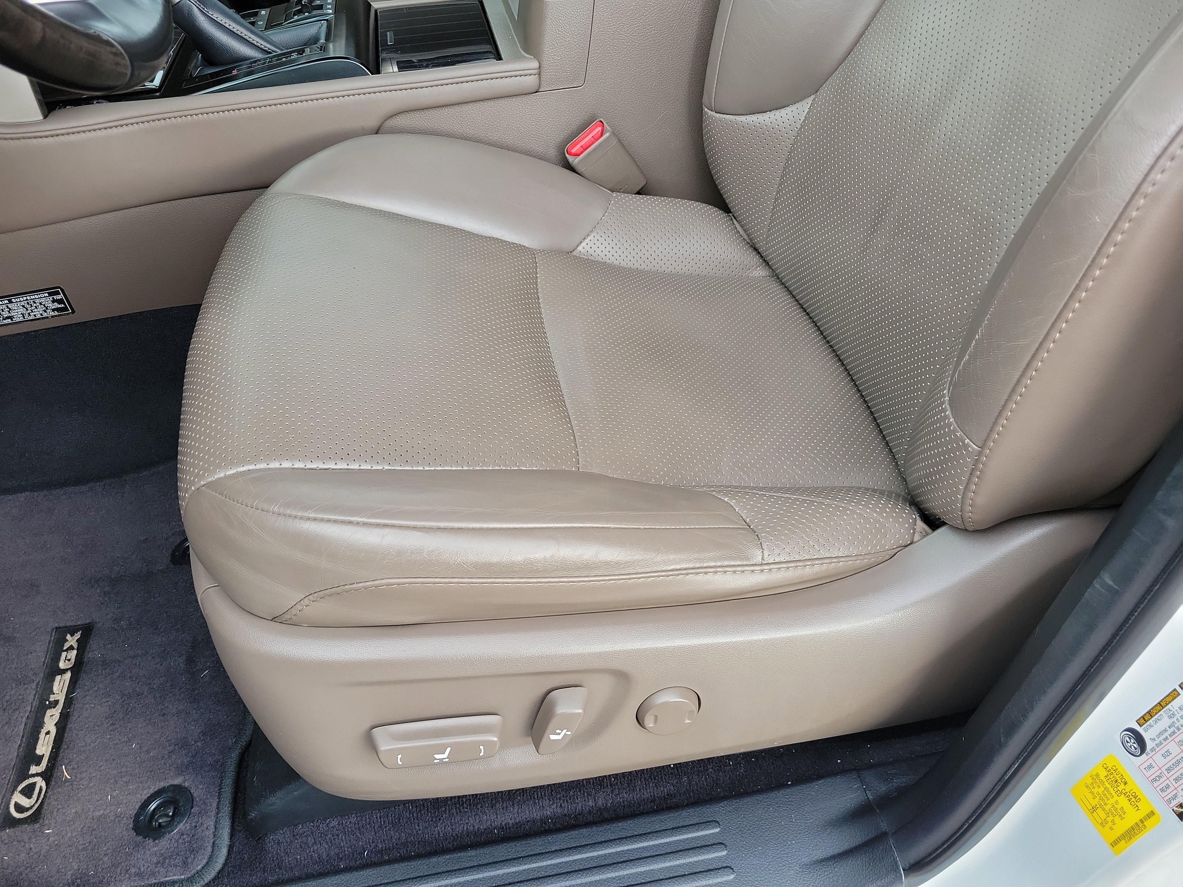 Used 2020 Lexus GX 460 Luxury w/ Accessory Package image 10