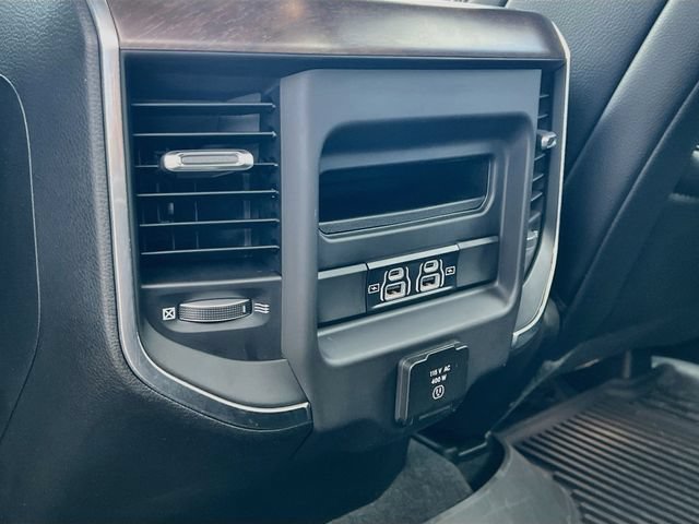 Used 2022 RAM 1500 Laramie AWD/4WD image 27