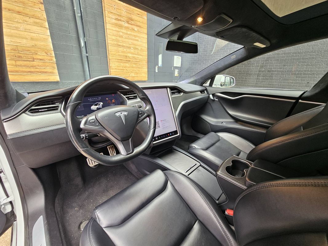 Used 2021 Tesla Model S Performance AWD/4WD image 2