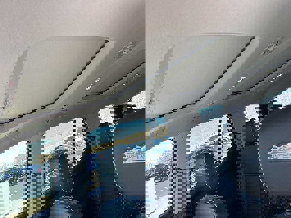 Used 2021 Chevrolet Traverse High Country image 6