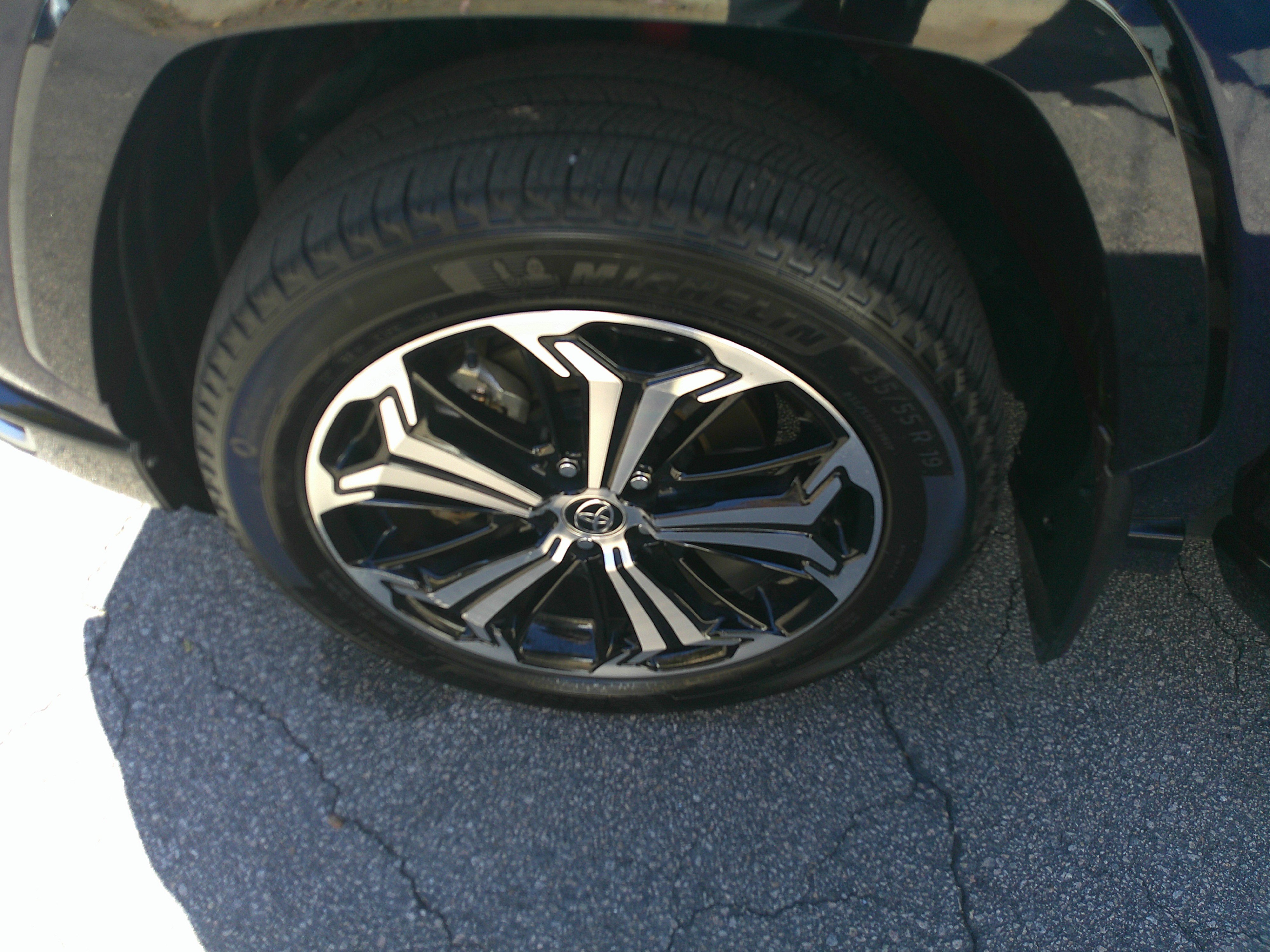 Used 2022 Toyota RAV4 XSE image 16