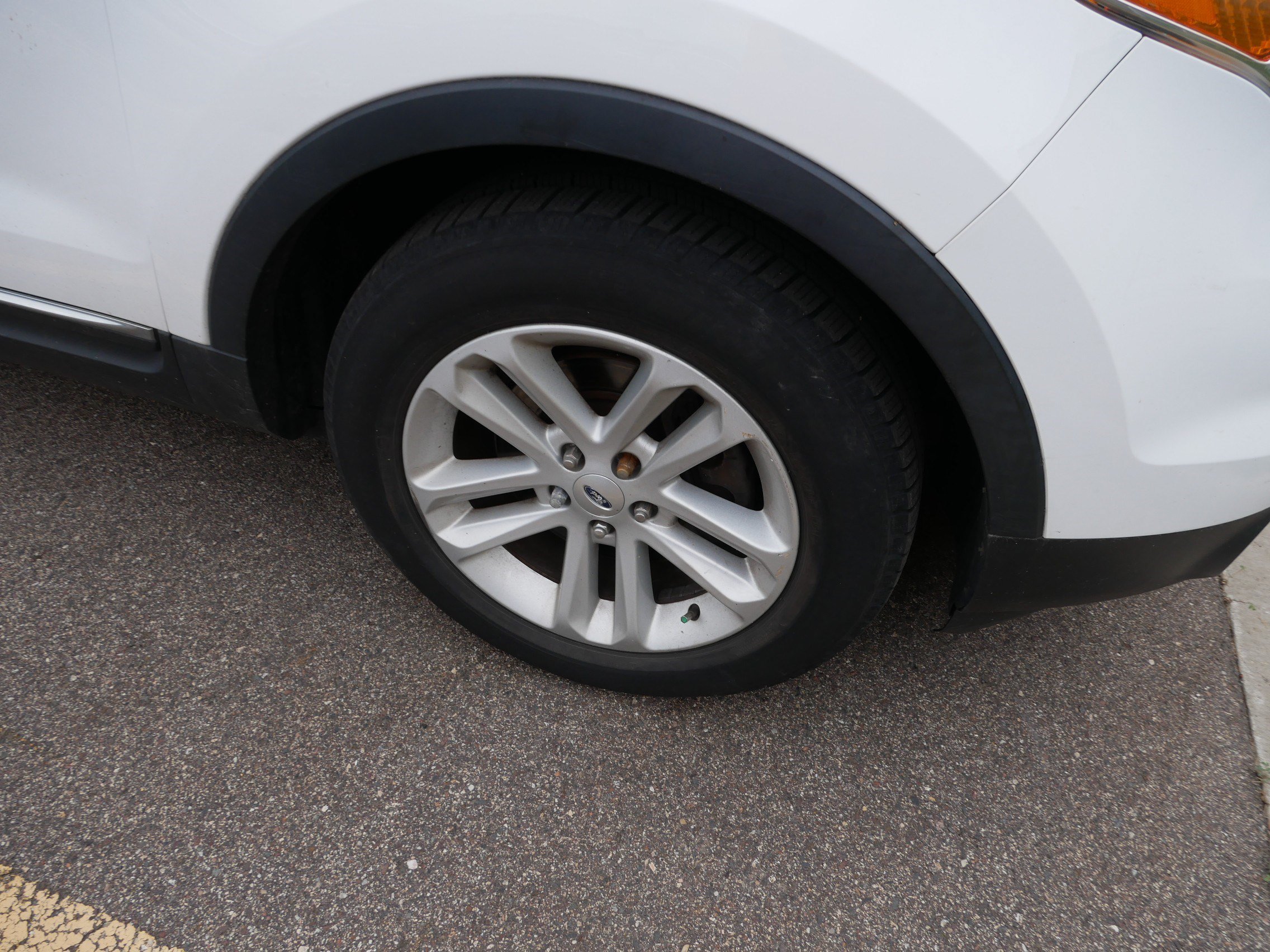 Used 2013 Ford Explorer XLT AWD/4WD image 5