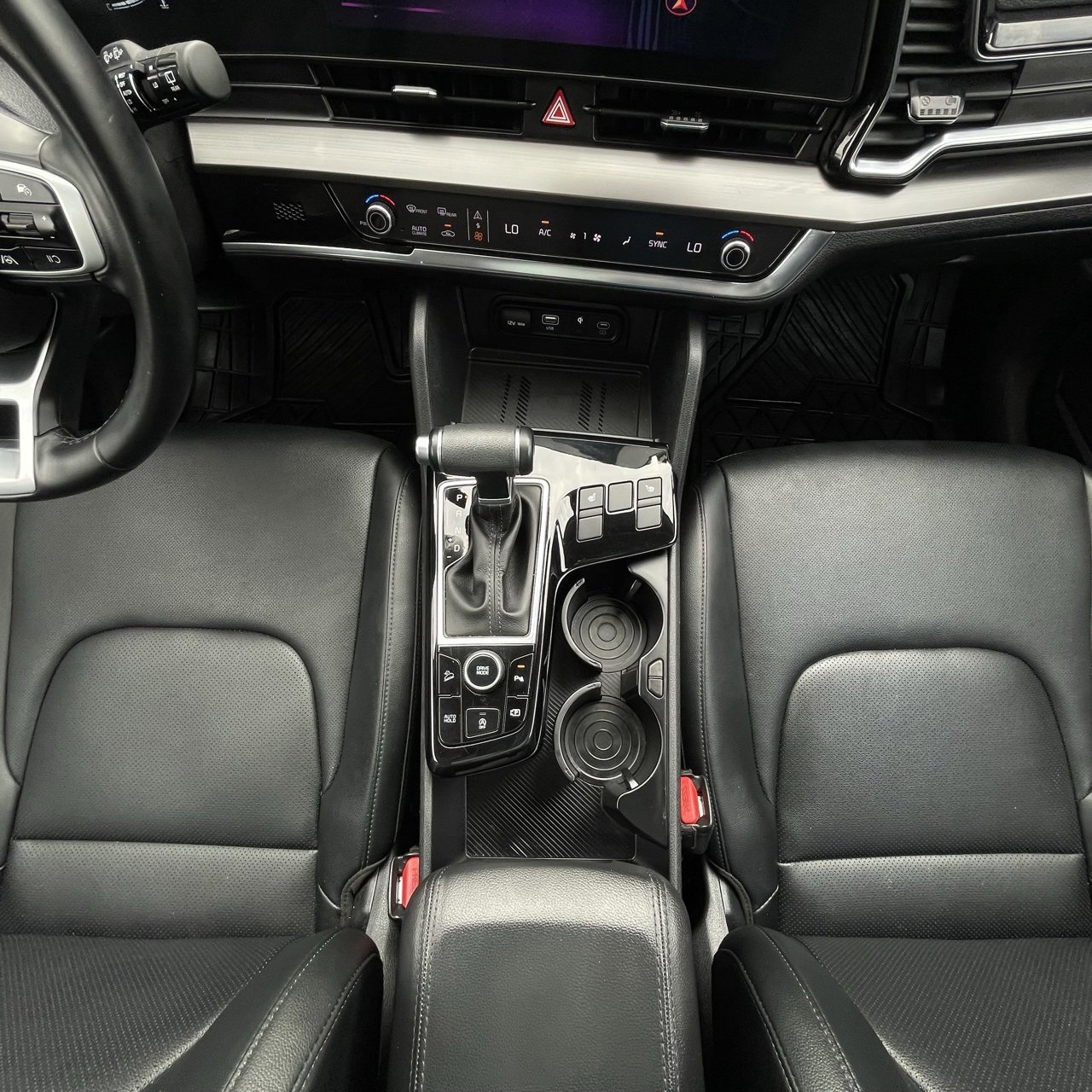 Used 2025 Kia Sportage EX w/ Premium Package image 19