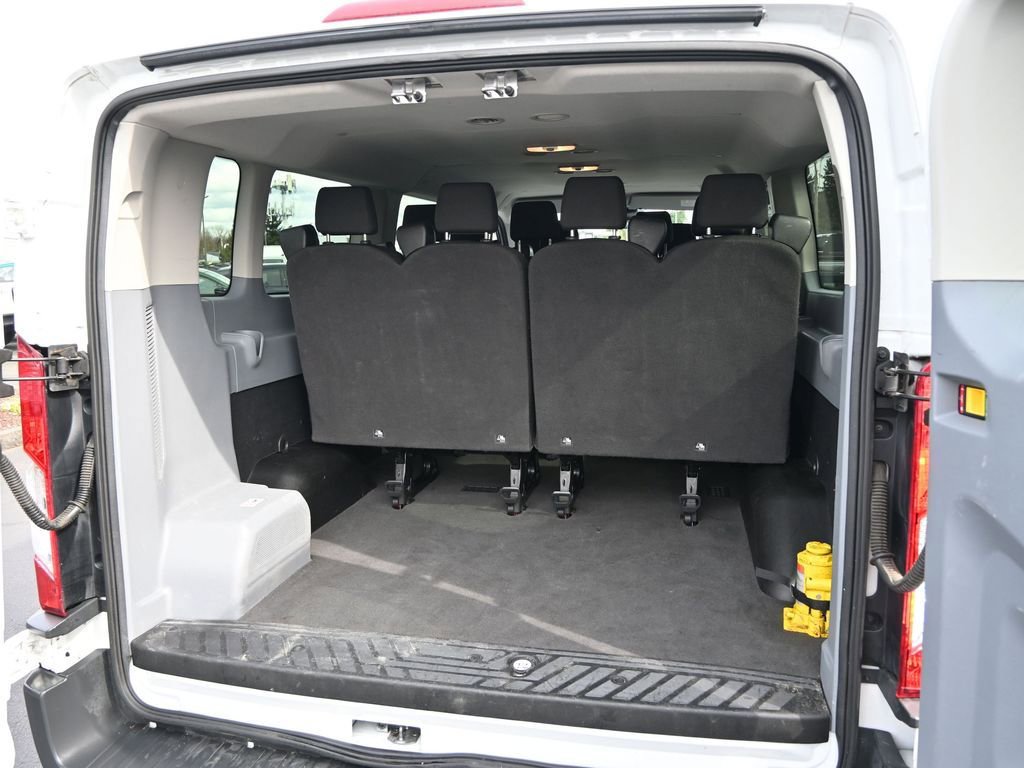 Used 2018 Ford Transit 350 XLT image 29