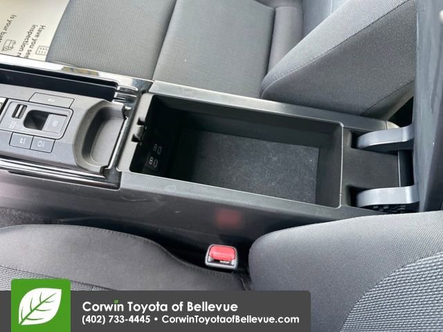 Used 2024 Toyota Prius LE image 24