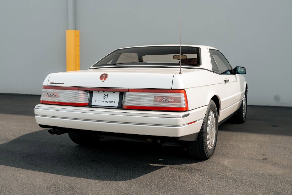Used 1993 Cadillac Allante FWD image 26