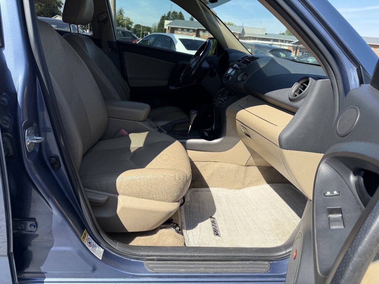 Used 2011 Toyota RAV4 Limited w/ Limited Extra Value Pkg AWD/4WD image 11