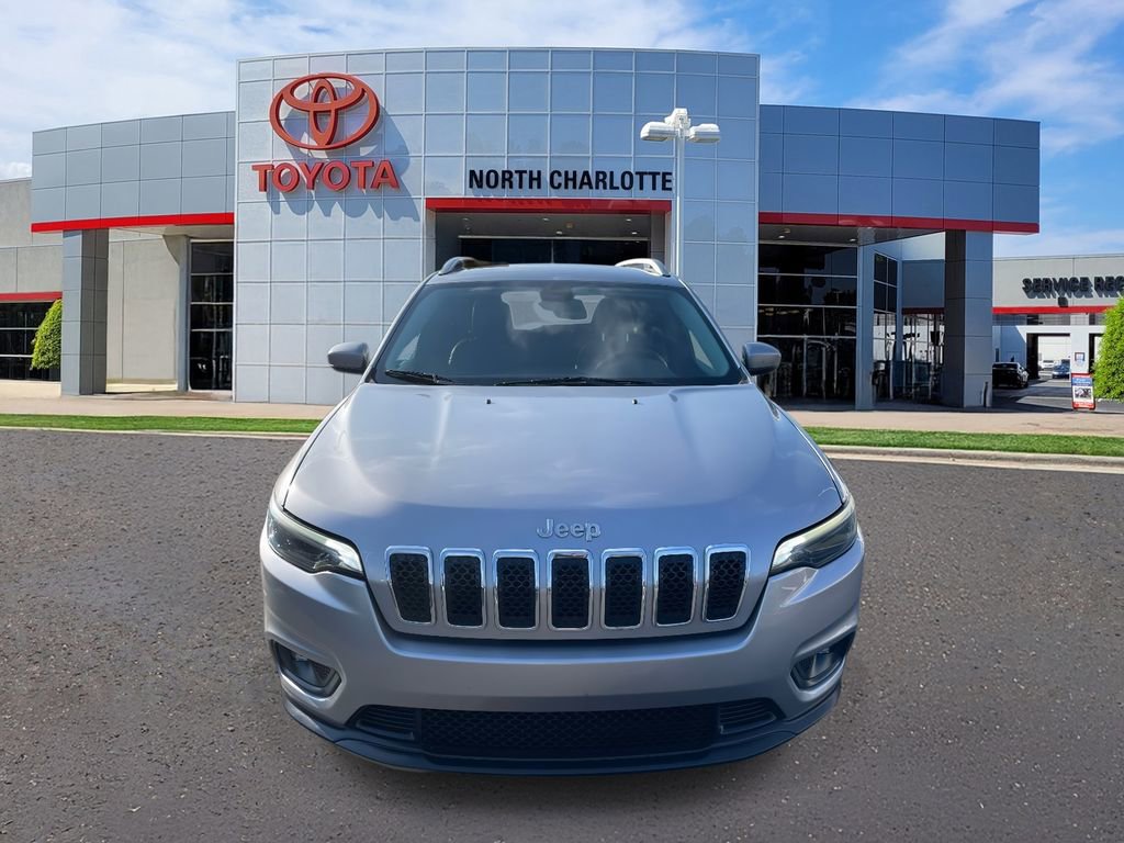 Used 2019 Jeep Cherokee Latitude Plus image 3