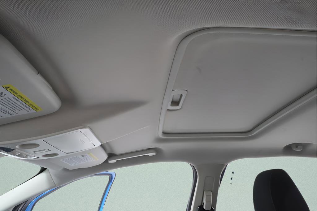 Used 2019 Ford EcoSport SE w/ SE Convenience Package image 10