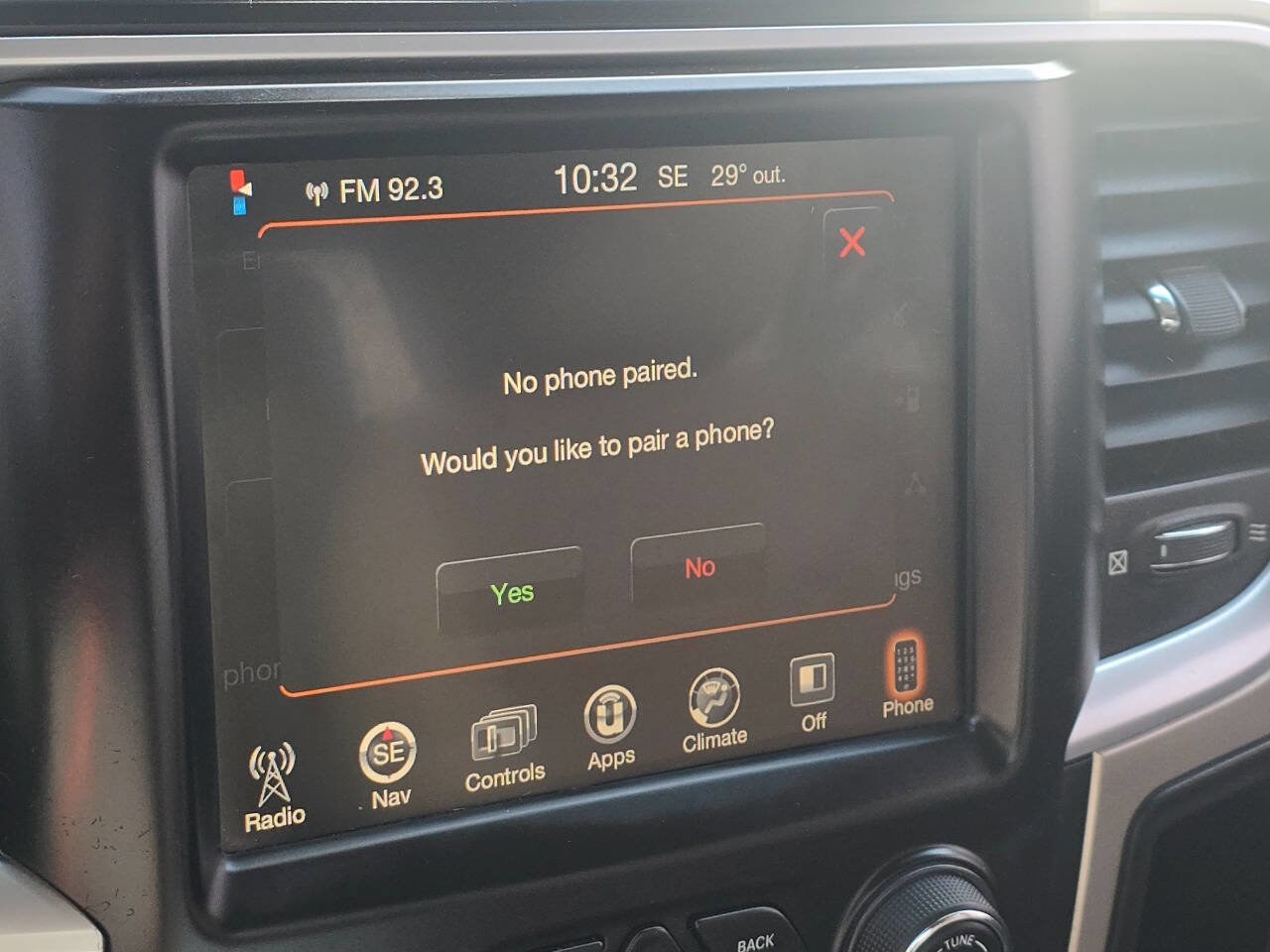 Used 2016 RAM 1500 Classic SLT w/ SLT Plus D￩cor Group image 20