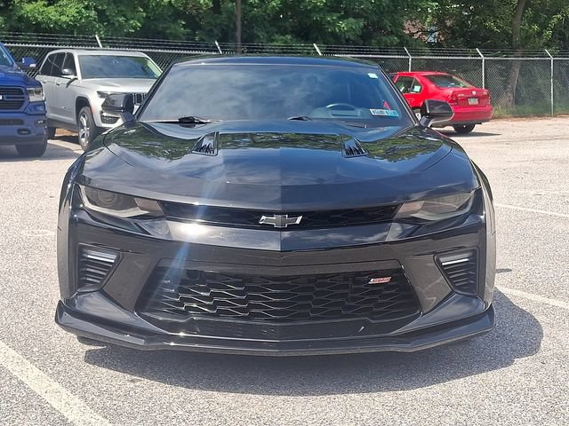Used 2018 Chevrolet Camaro SS RWD image 7