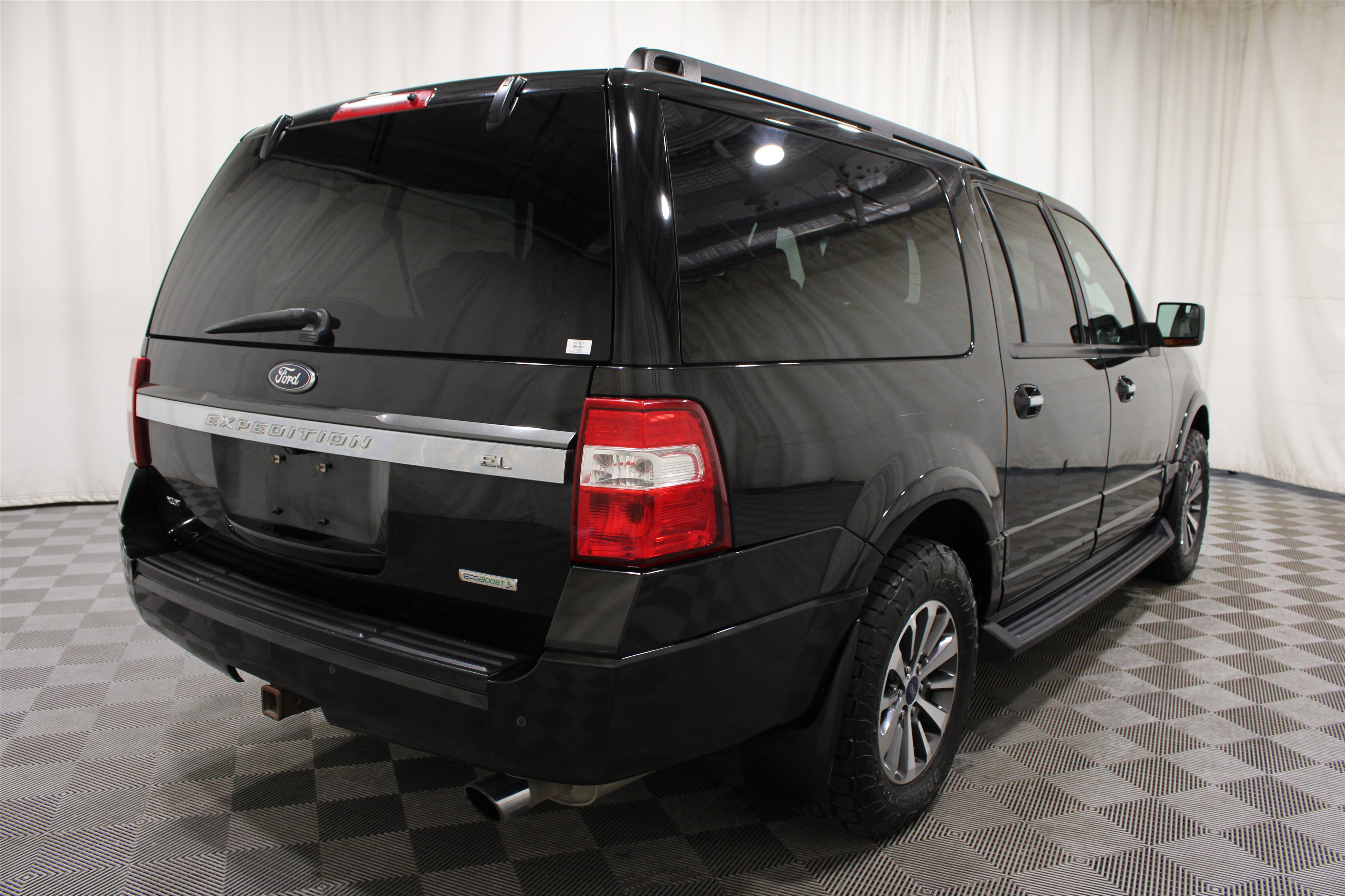 Used 2015 Ford Expedition EL XLT w/ Equipment Group 202A AWD/4WD image 31