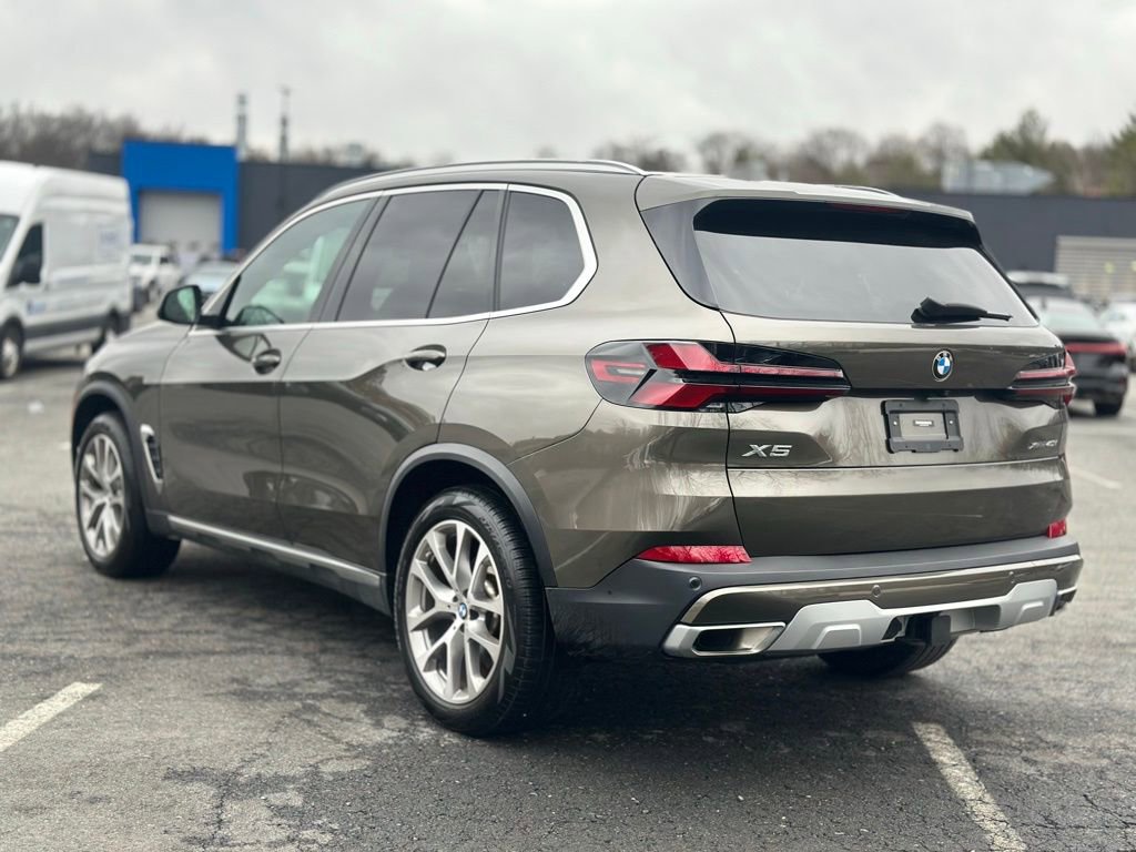 Certified 2024 BMW X5 xDrive40i w/ Premium Package image 4